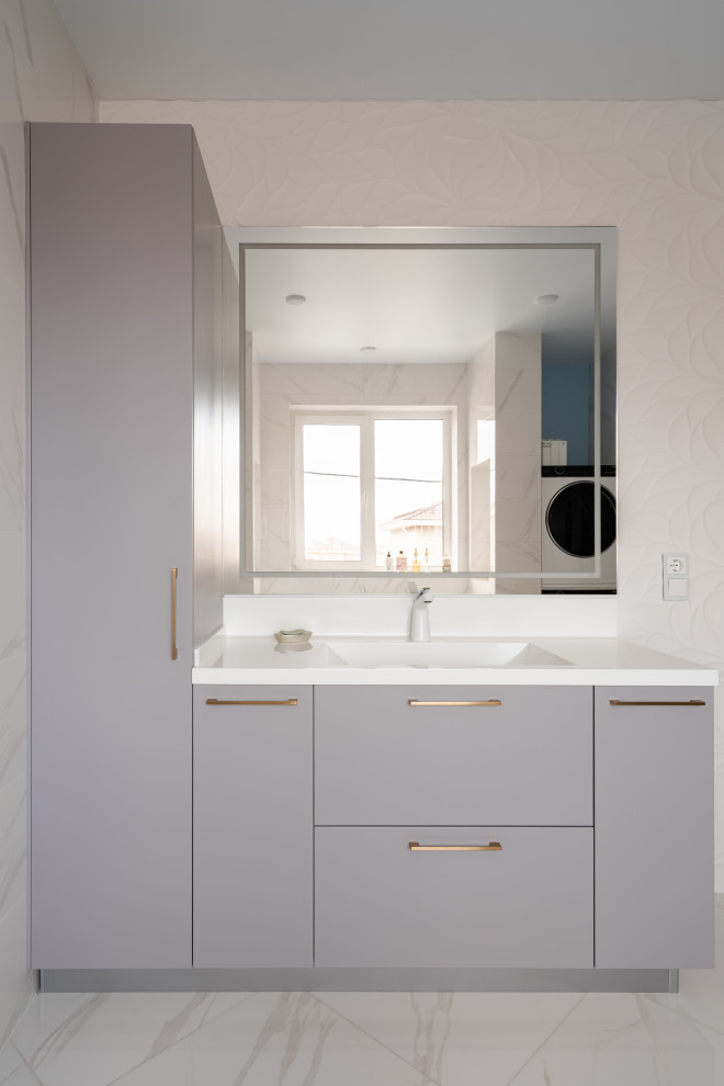 Серый Шкаф в ванную