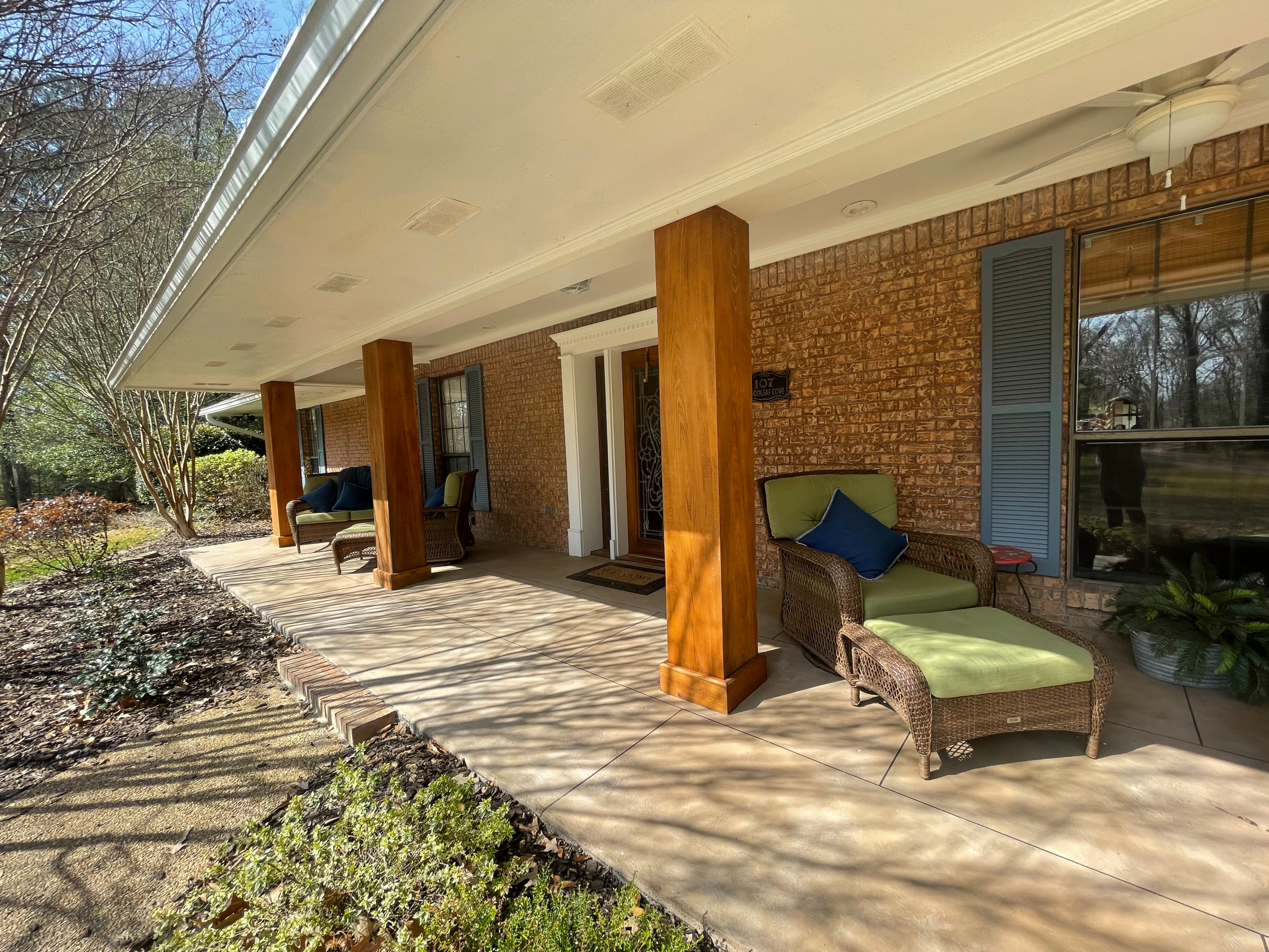 Exterior / Front Porch @ Quail Run, Madison, MS