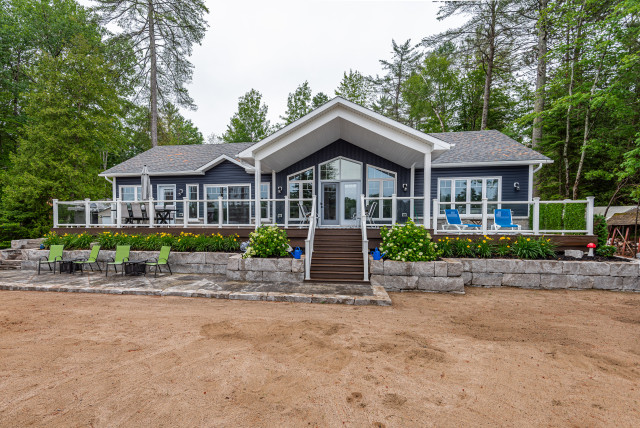 Custom Minden coastal-deck