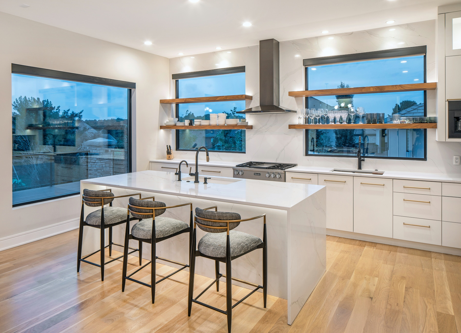 Contemporary Linden Estates