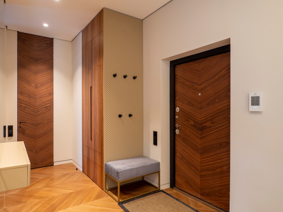 Шкаф в прихожую в современном стиле