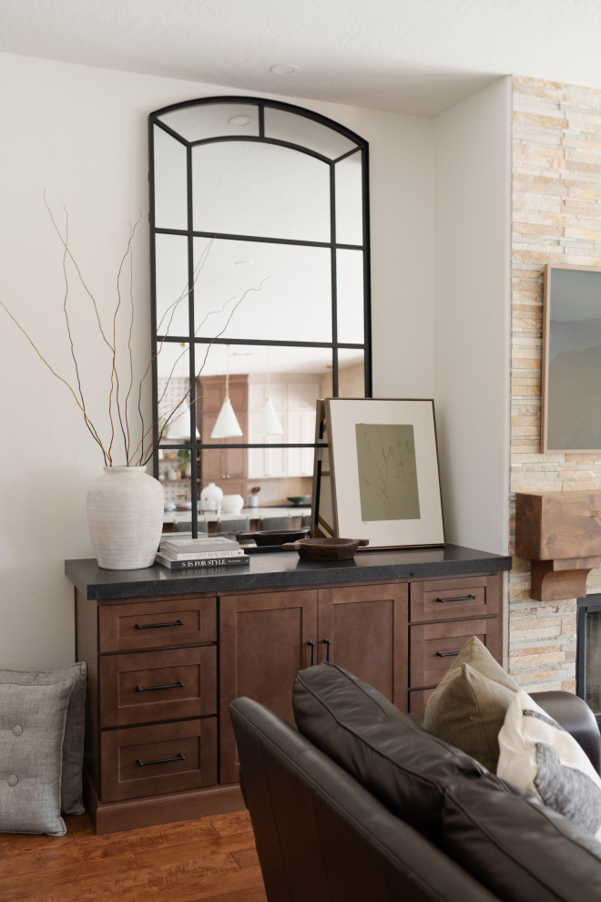 Inspiration for a transitional home design remodel in Phoenix