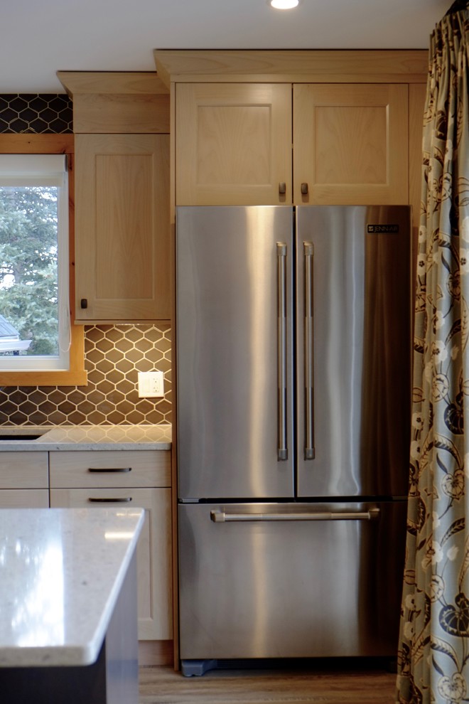 Inspiration for a transitional kitchen remodel in Calgary