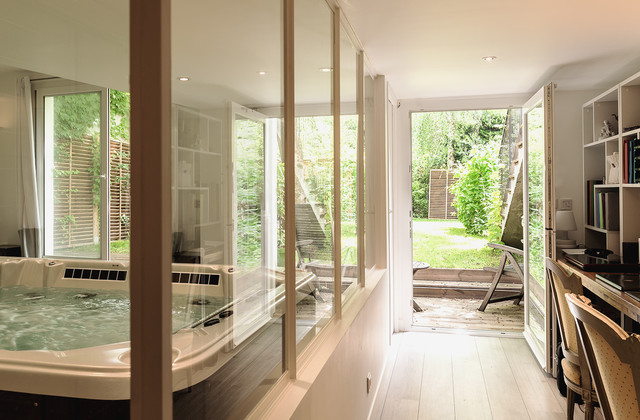 Extension &agrave; Suresnes contemporary-house-exterior