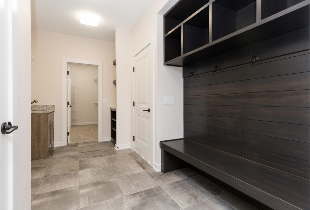Home design - transitional home design idea