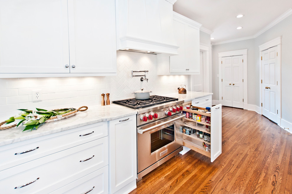Kitchen - kitchen idea in Nashville