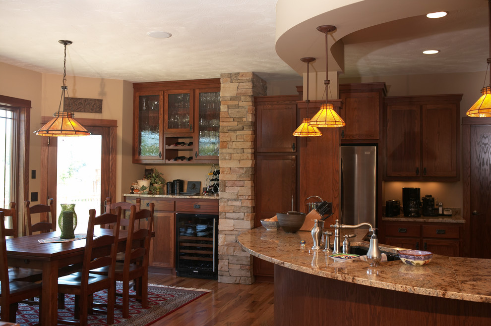 Example of a transitional kitchen design in Minneapolis