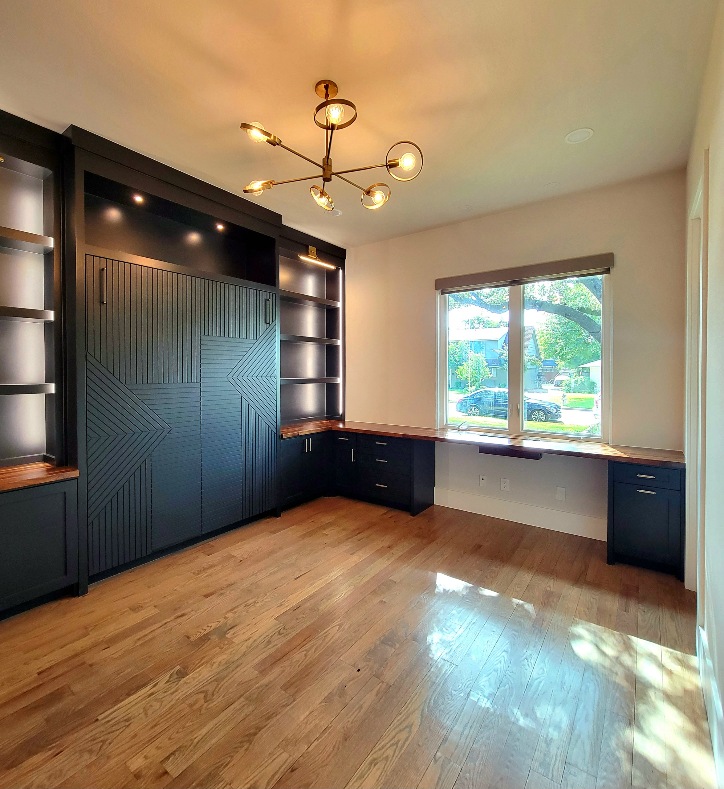 CUSTOM MURPHY BED