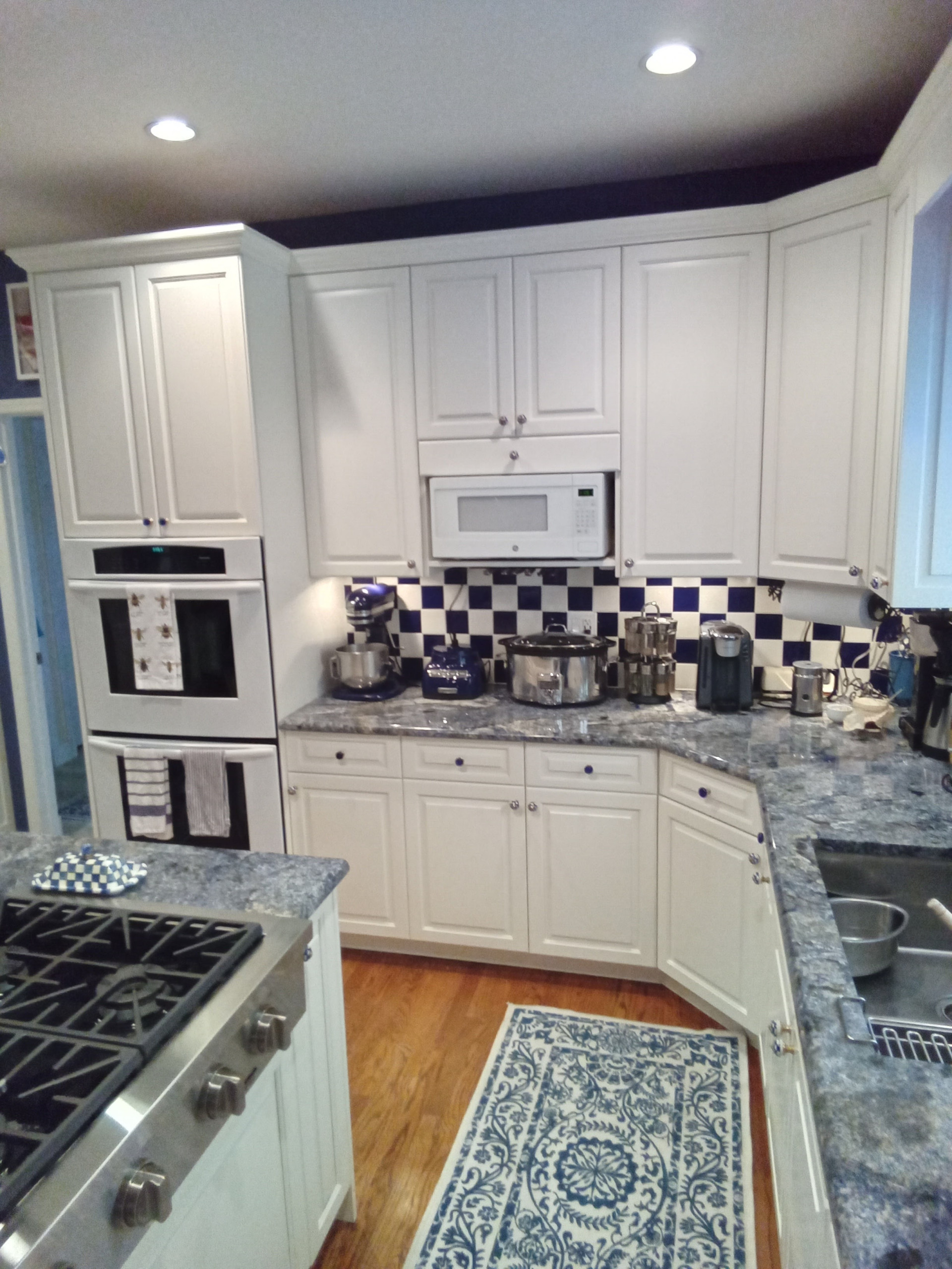 Custom Kitchen Cabinets