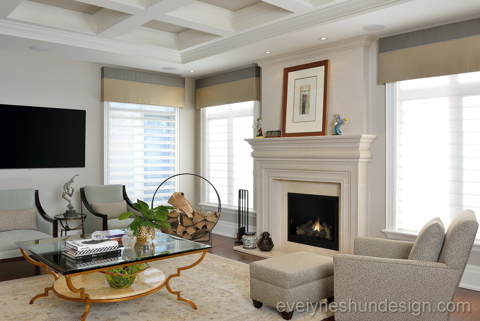 Transitional home design photo in Toronto
