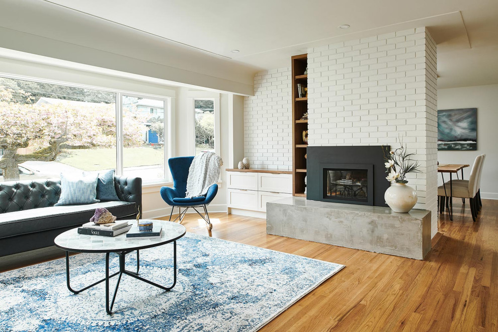 Design ideas for a classic living room in Vancouver.
