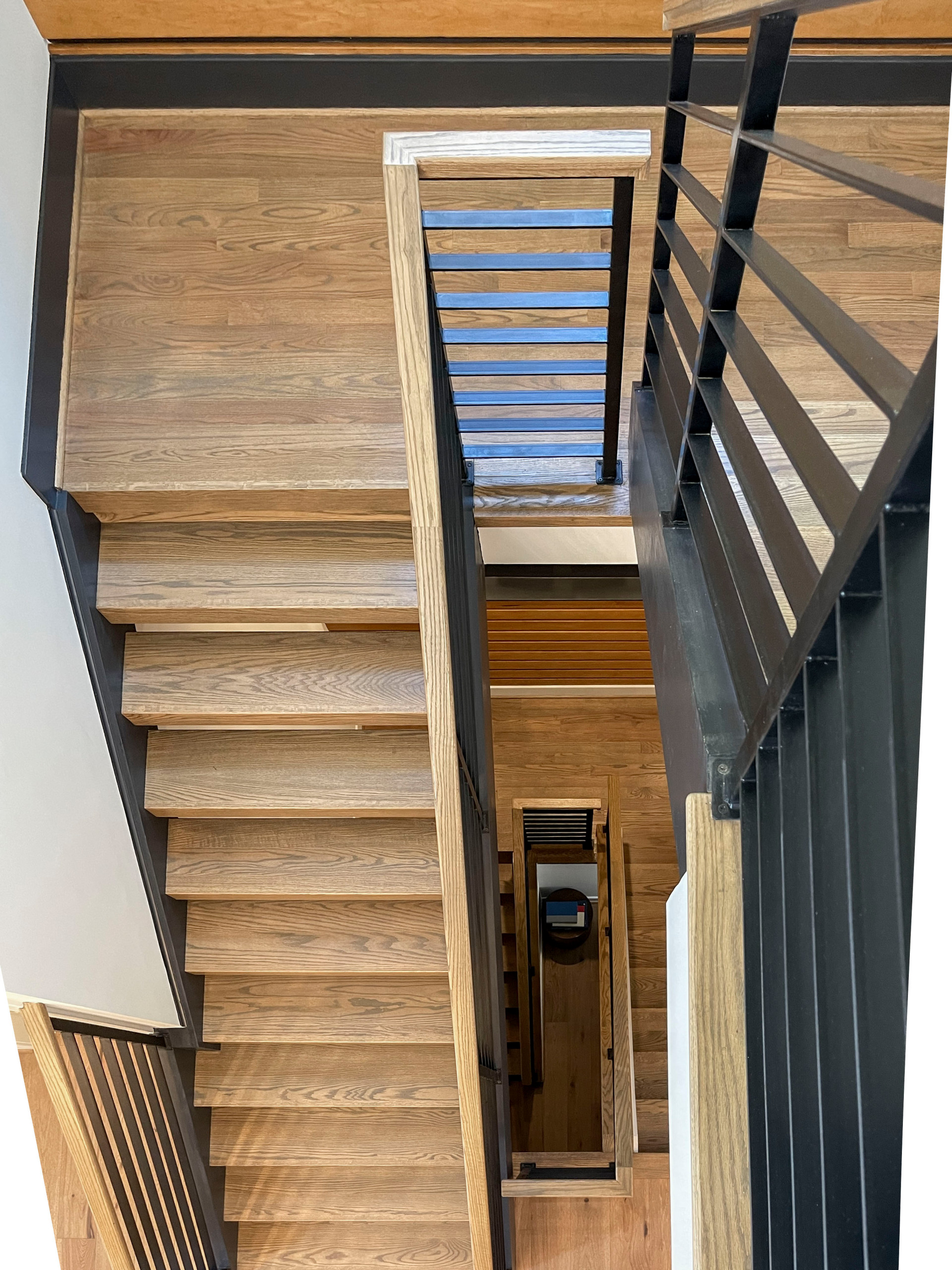 113_Floating Straight- Stringers with No Risers in Contemporary Home, Bethesda M