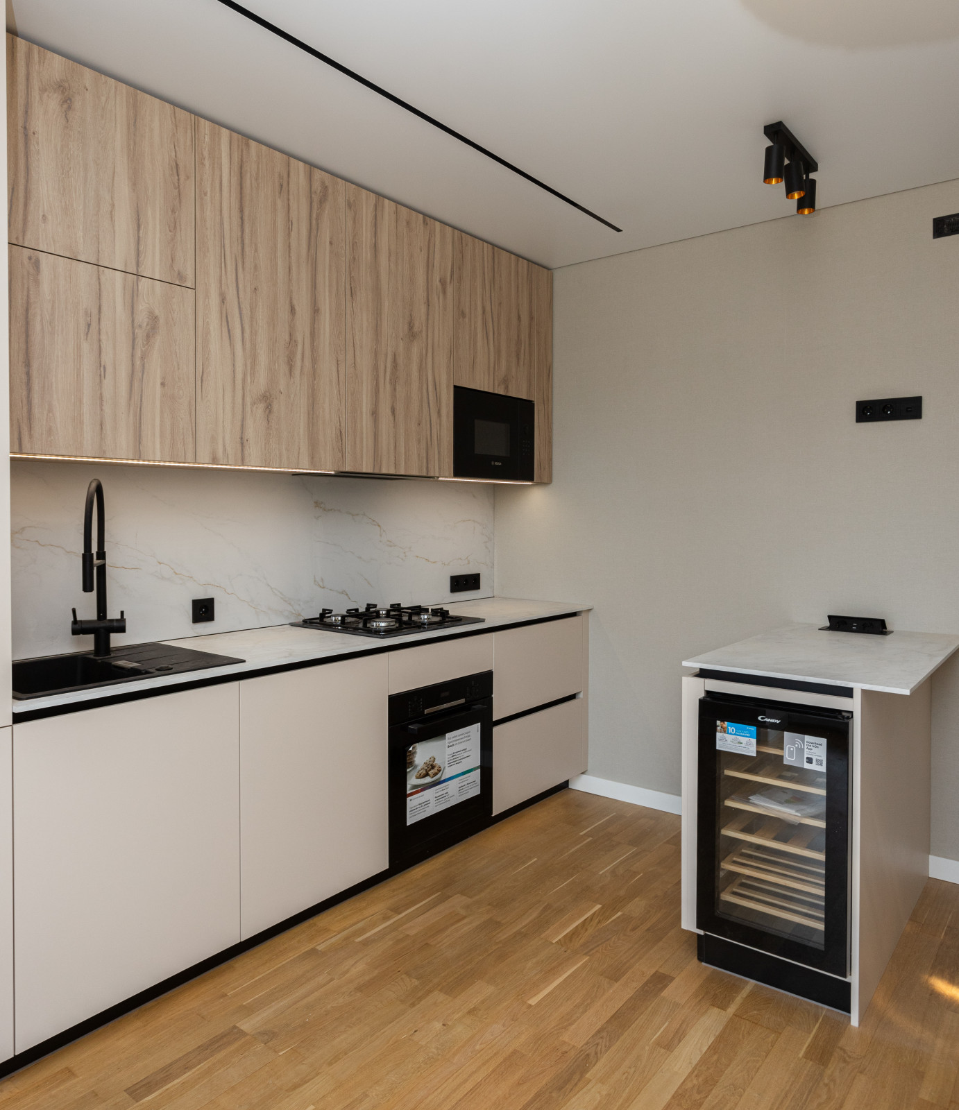 Современная кухня на ул. Озерной