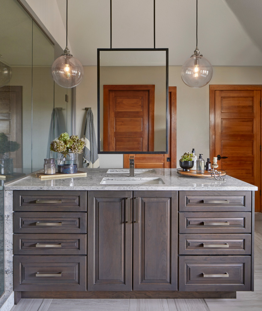 Example of a transitional bathroom design in Denver