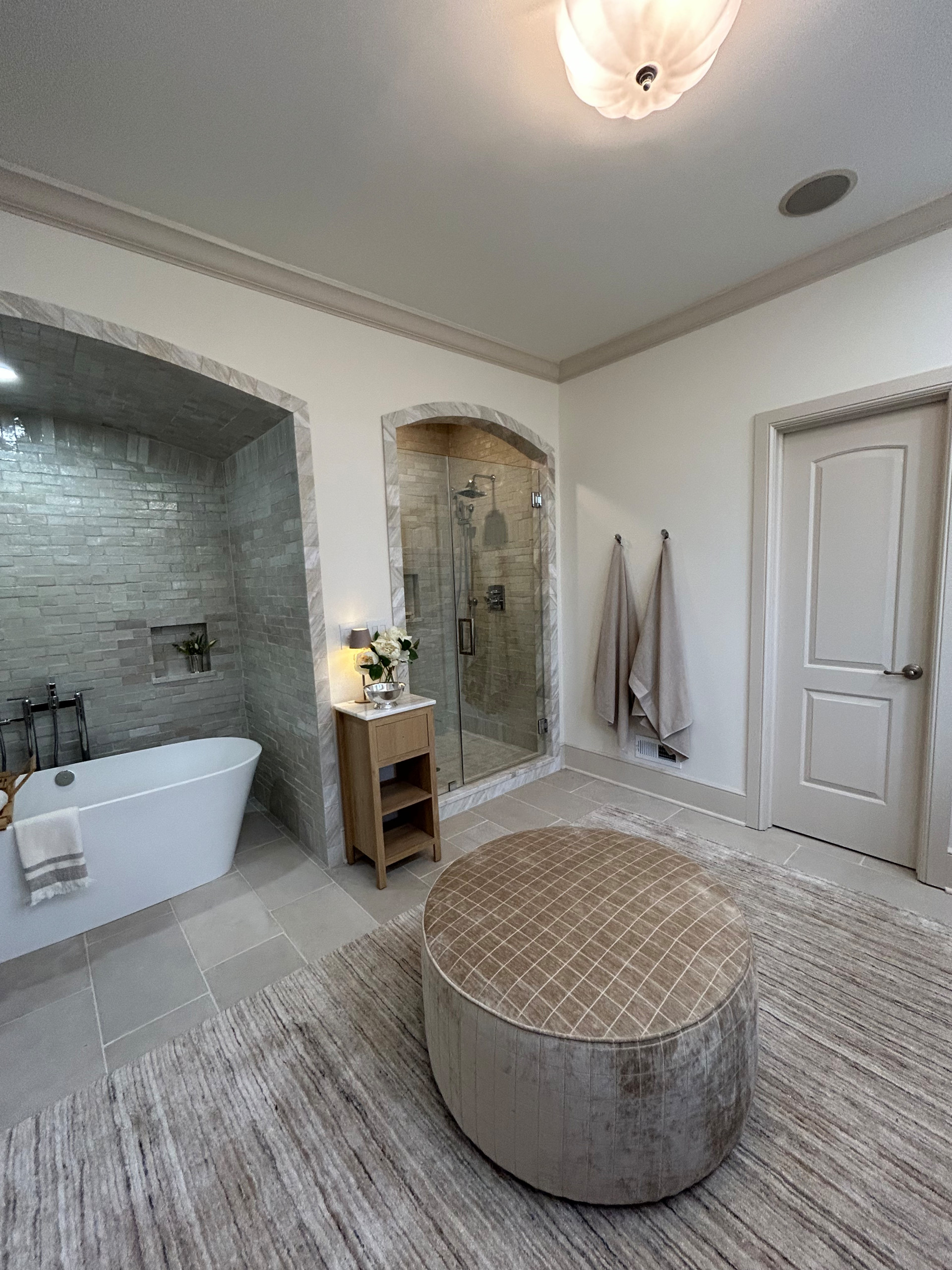 Neutral Mediterranean Bathroom