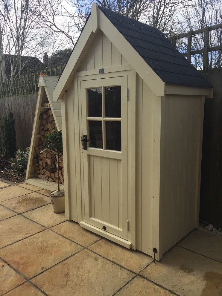 Photo of a small modern detached garden shed in Other.