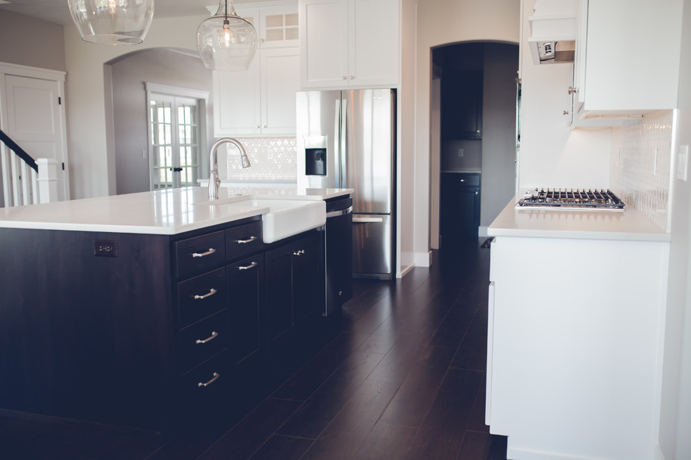 Kitchen - transitional kitchen idea
