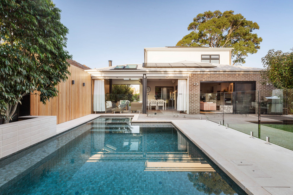 Design ideas for a contemporary rectangular pool in Melbourne.