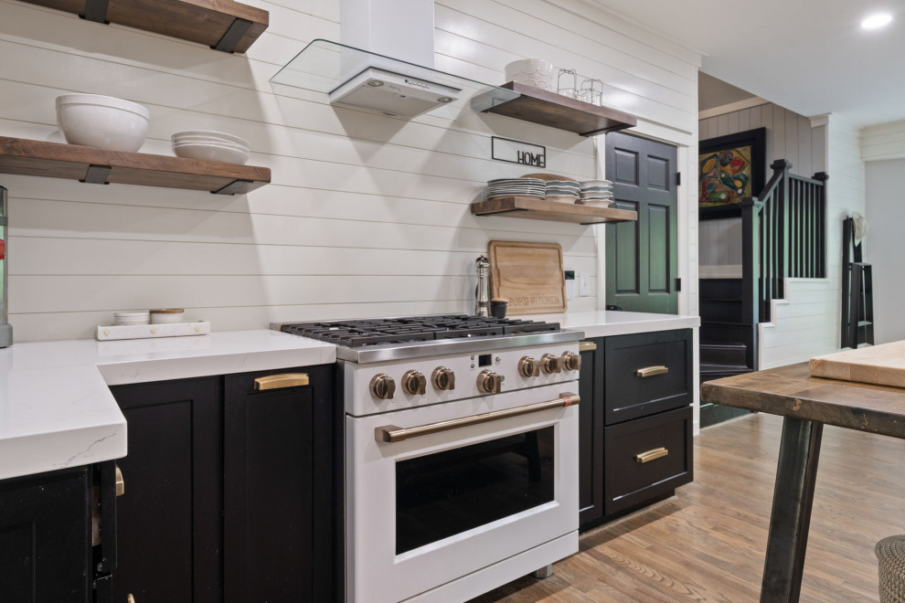 1950 River Way Drive