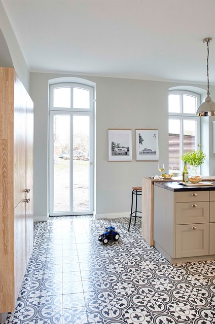DALBERG II traditional-kitchen