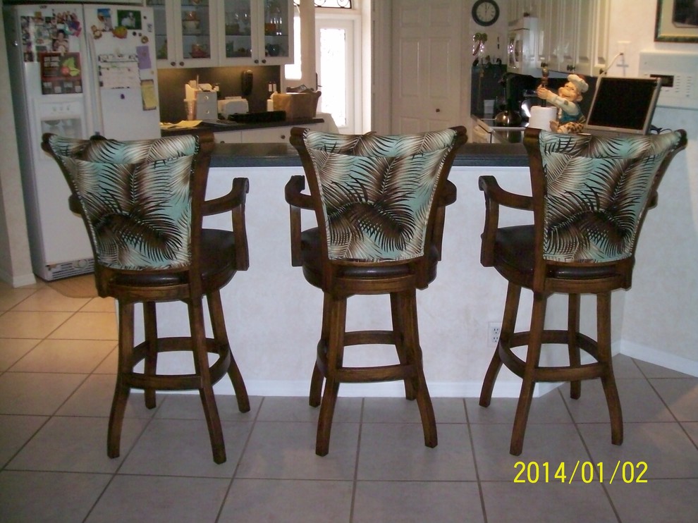 Inspiration for a transitional home design remodel in Miami
