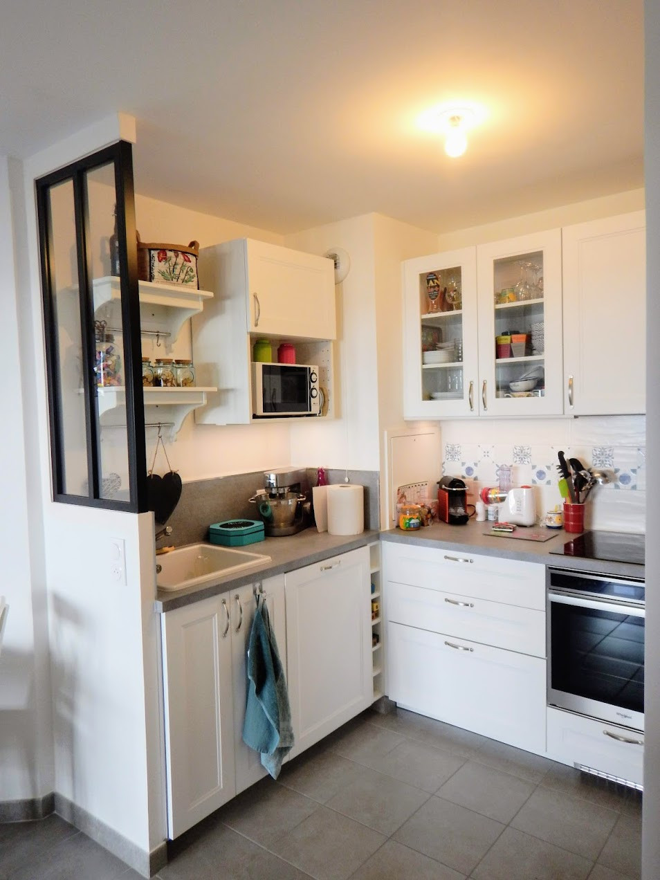 CUISINE: installation d'une cuisine en appartement neuf 7m2