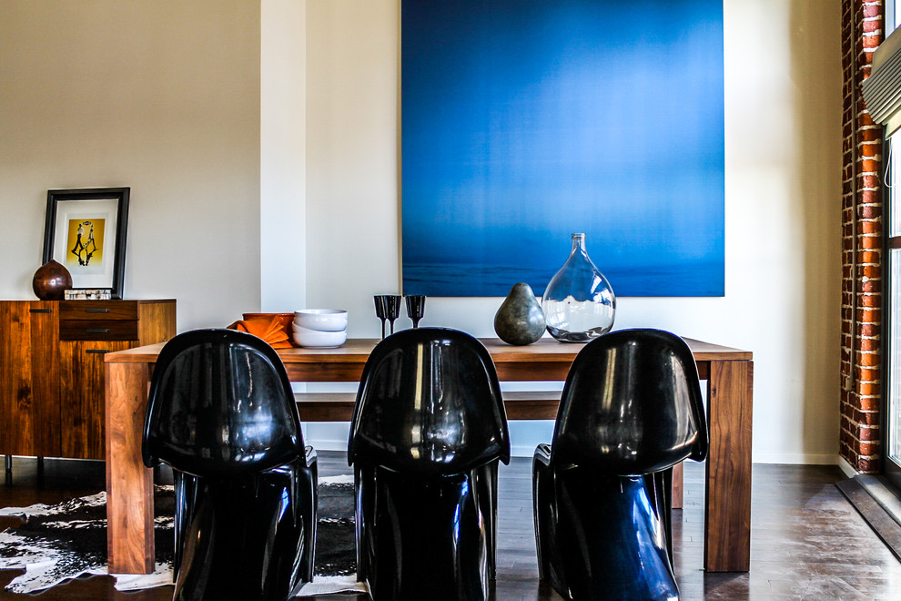 Example of an eclectic dining room design in Los Angeles