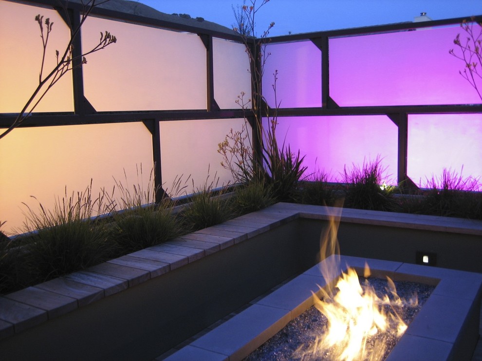 Design ideas for a contemporary patio in San Luis Obispo.