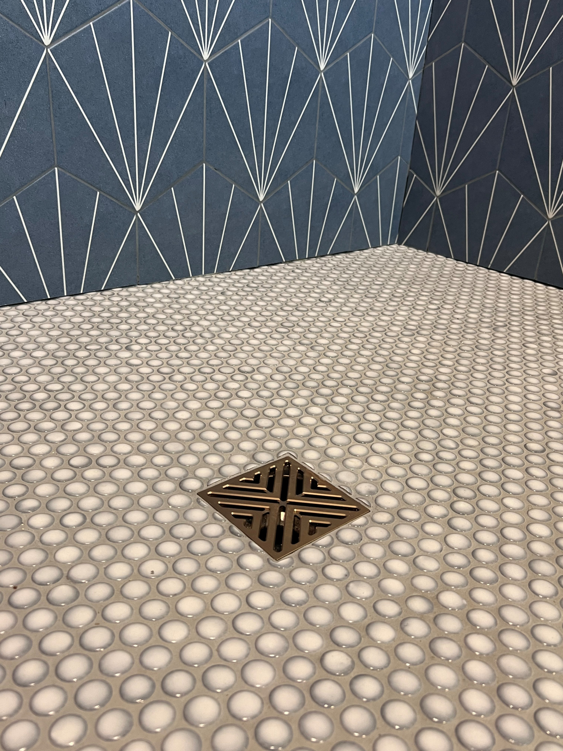 FloFX X Factor 4" Drain in Champagne Bronze