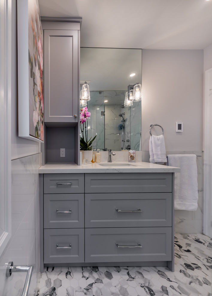 Toronto Main Floor Reno - Transitional - Bathroom - Toronto - by Sosna ...