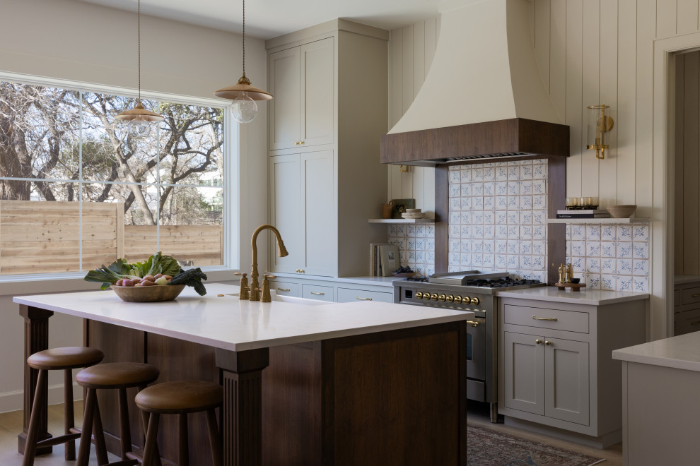 Inspiration for a transitional kitchen remodel in Austin