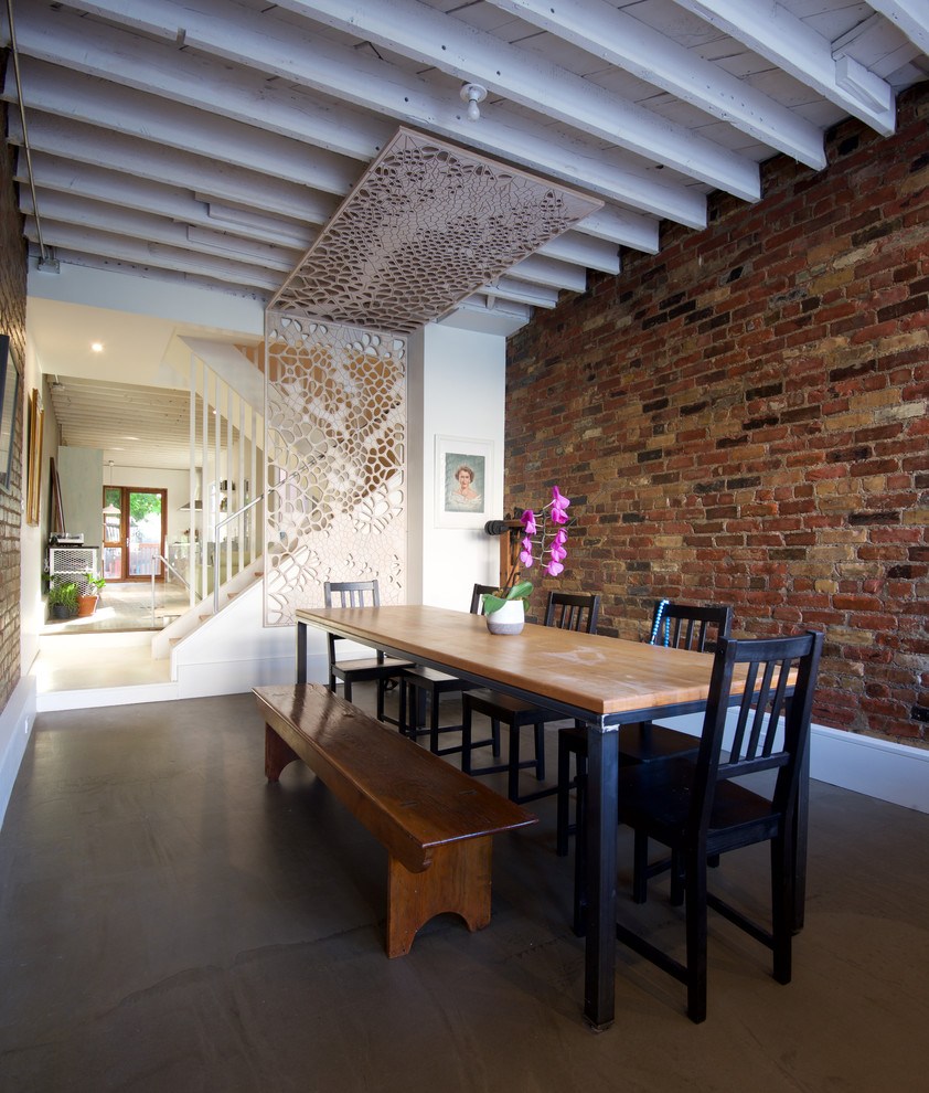 This is an example of an industrial dining room in Toronto.