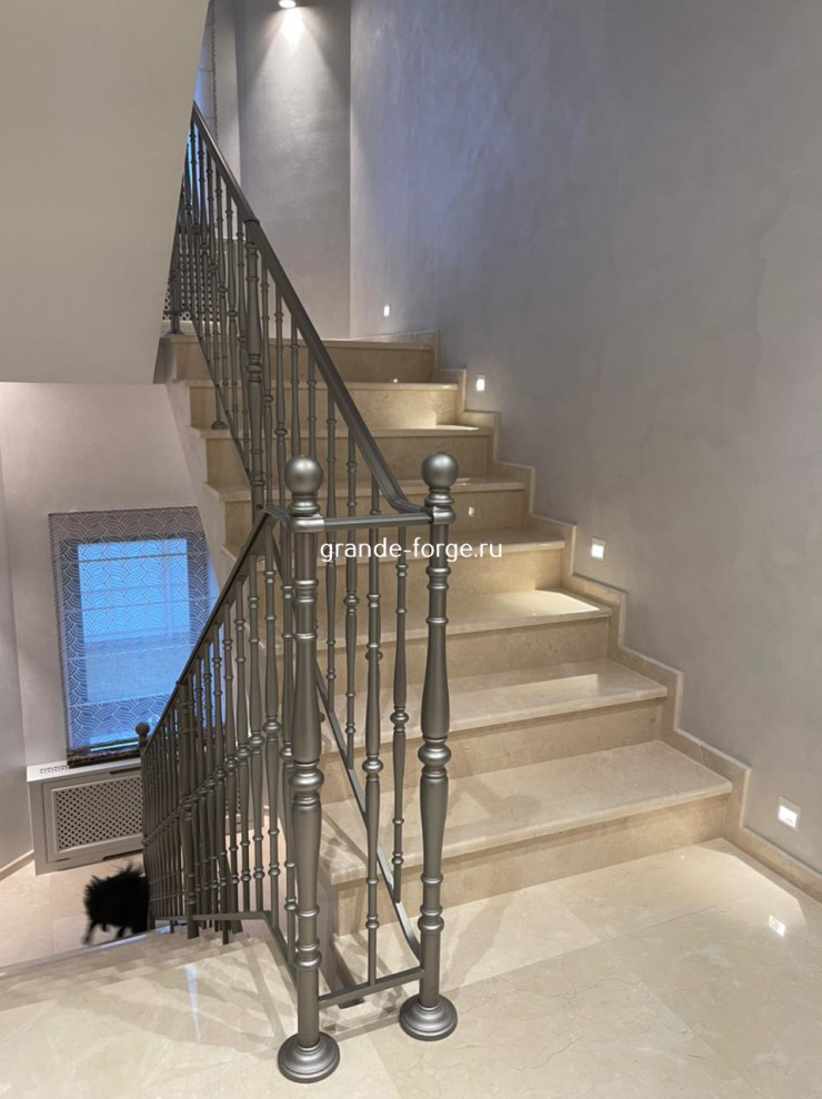 Лестница, стальное ограждение, фабрика Grande forge(Франция), коллекция "Рондо"