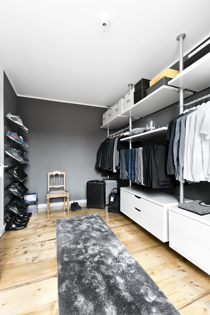 Modern Ankleidezimmer contemporary-foervaring-och-garderob