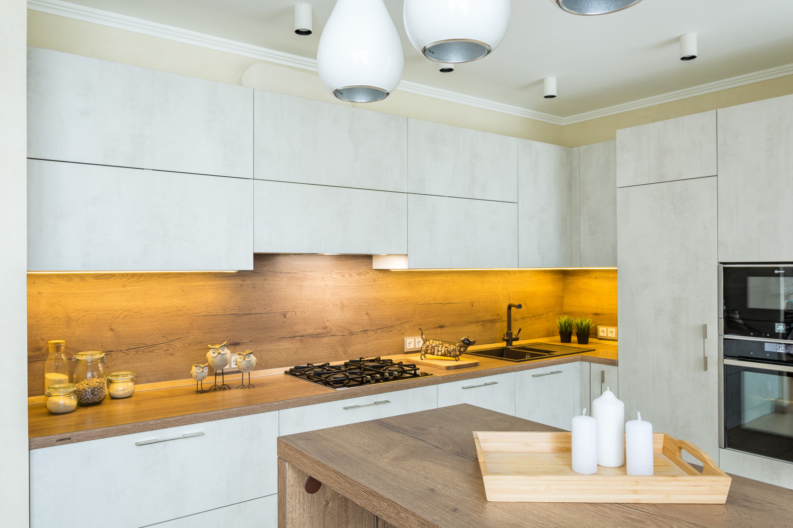 Кухня с фасадами под бетон в Заречном