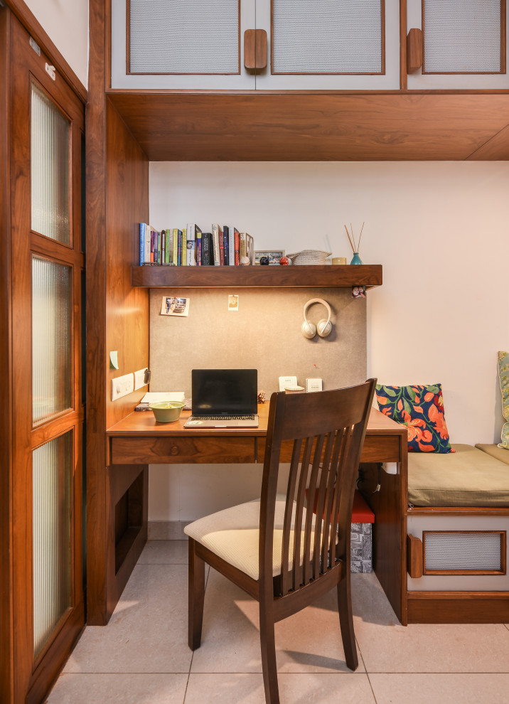 This is an example of a world-inspired home office in Bengaluru.