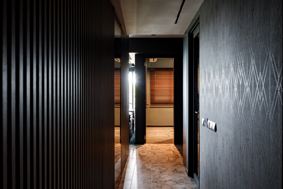 This is an example of a modern foyer in Singapore.