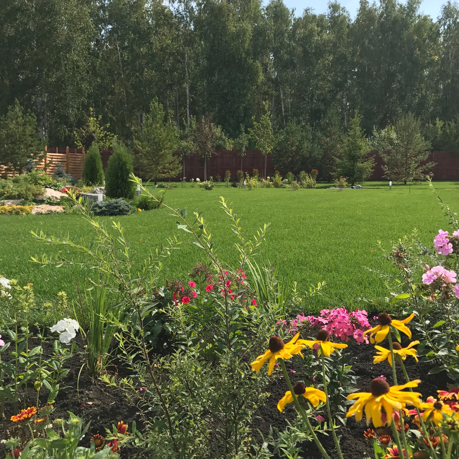 Малинки Виладж