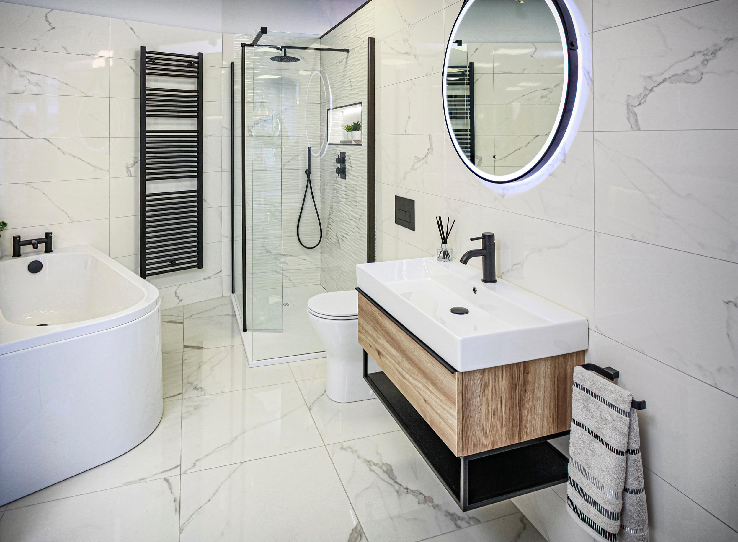 Beautiful Modern Bathroom