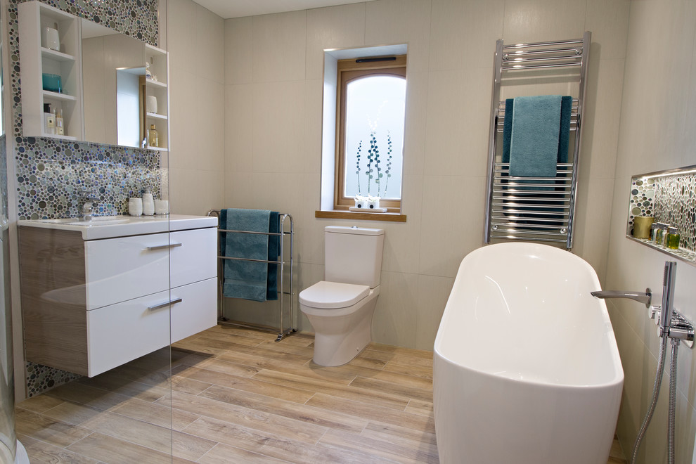Master Bed Ensuite Bathroom