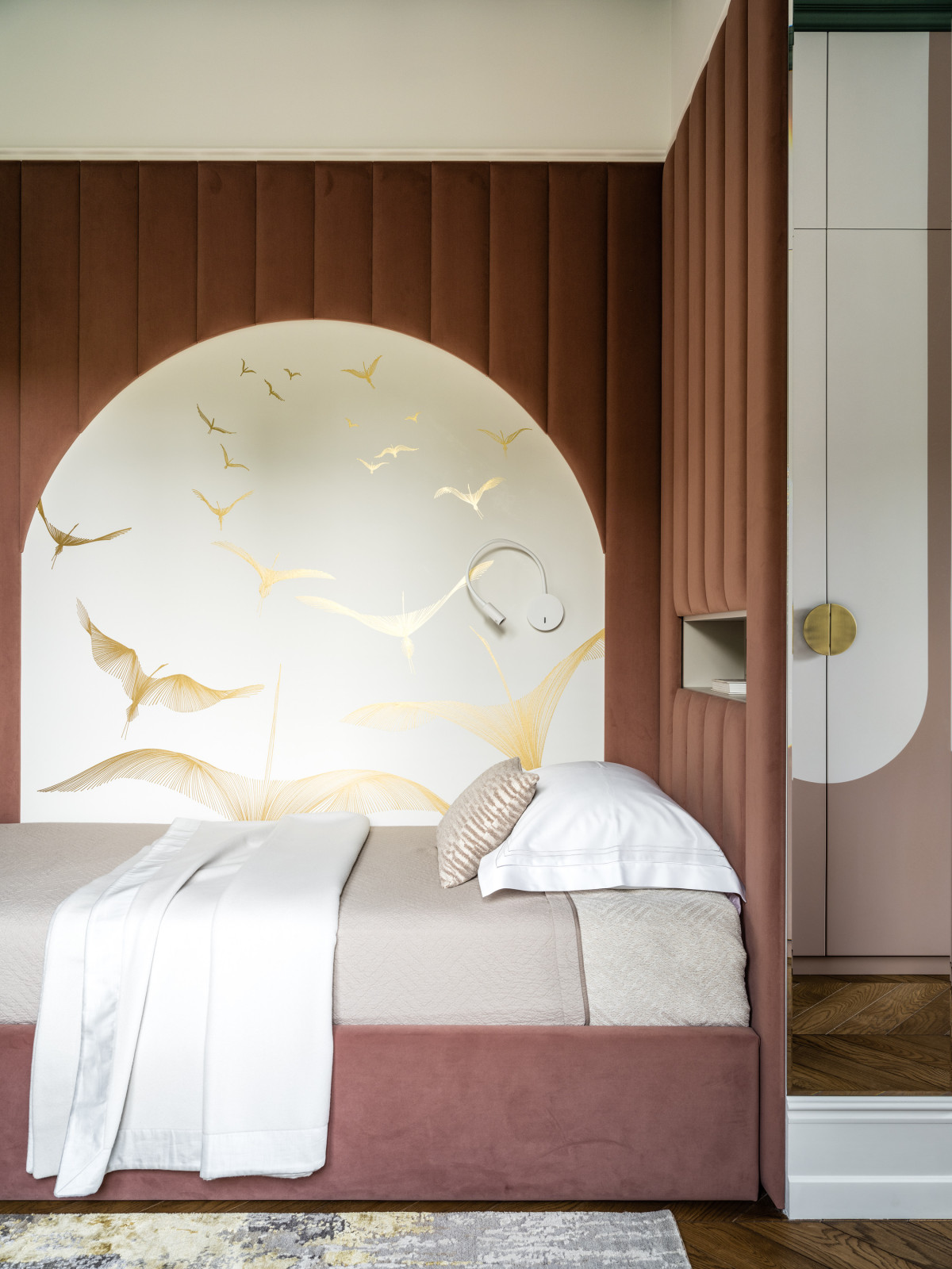 Сталинка на Университетском проспекте, 75 кВ.м.