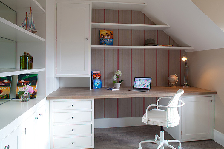 Photo of a contemporary home office in Dublin.