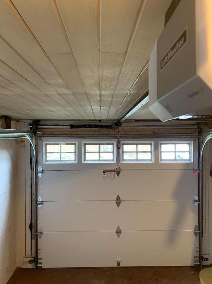 Idéer för att renovera en liten funkis tillbyggd enbils garage och förråd, med entrétak