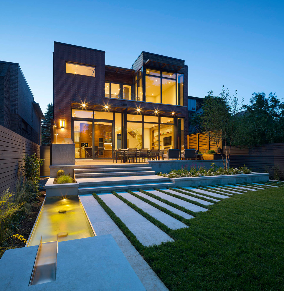 Inspiration for a contemporary home design in Toronto.