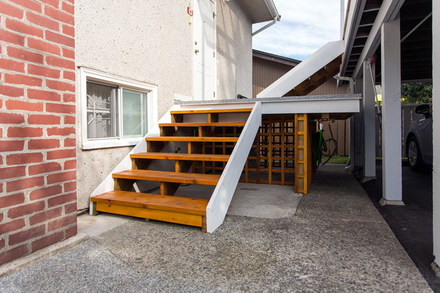 Inspiration for a transitional home design remodel in Vancouver