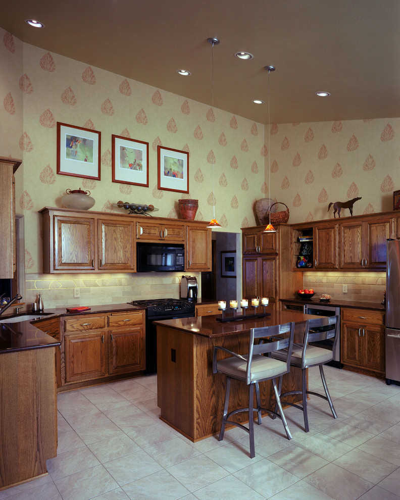 Example of a transitional kitchen design in Milwaukee