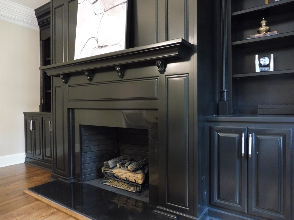 Inspiration for a transitional home design remodel in Richmond