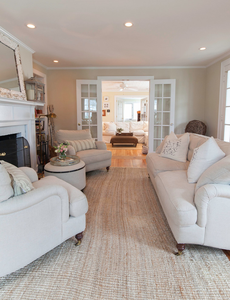 My Houzz: Cozy Comfort and Neutral Style in New England - Shabby-chic