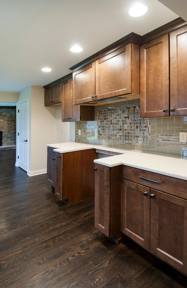 Home design - transitional home design idea in Columbus