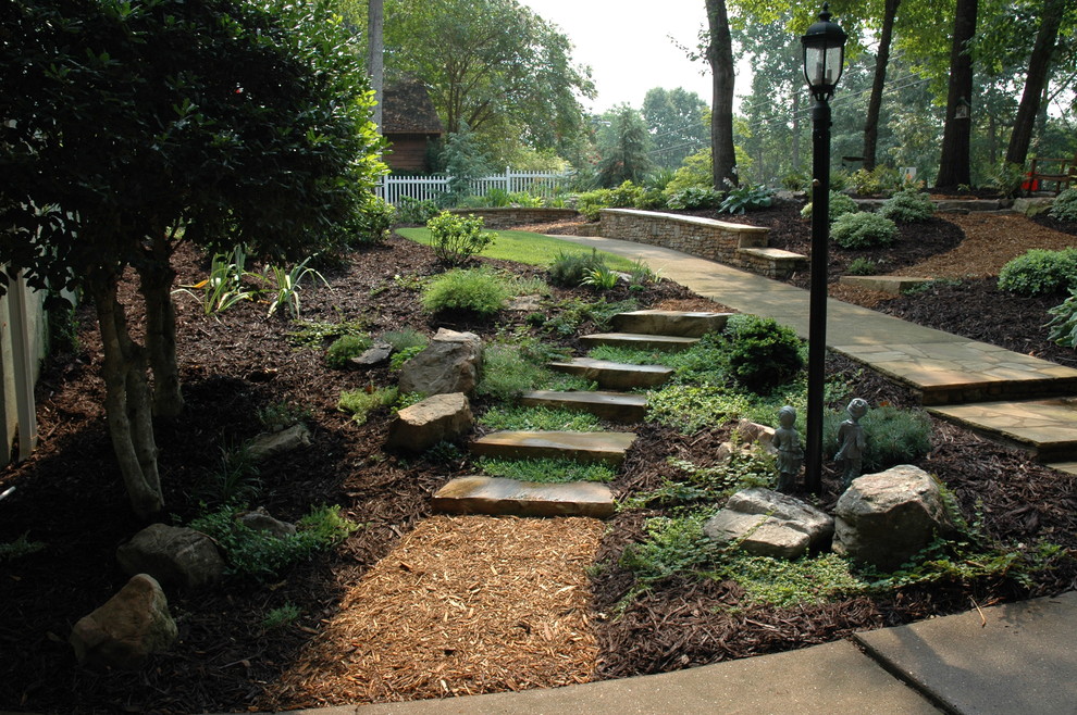 Inspiration for a traditional garden in Atlanta.